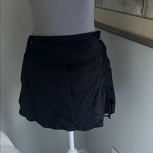 Bathing suit cover up skirt with adjustable side drawstring sz L blk NWOT